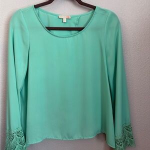 Women's Green Top